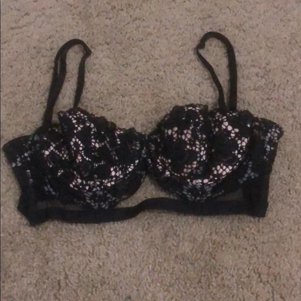 Victoria’s Secret VERY SEXY Bra 36B